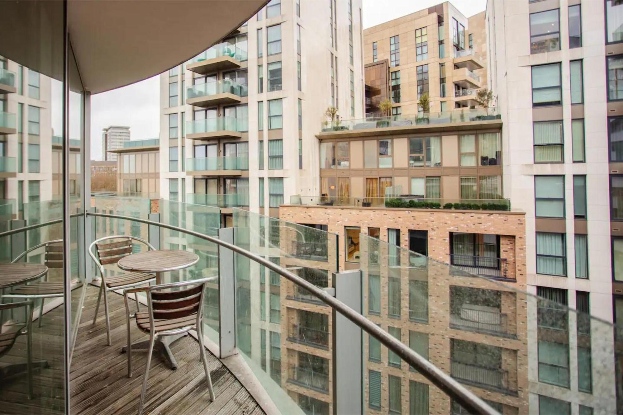 Modern 3 Bedroom Apartment In Paddington Лондон Экстерьер фото