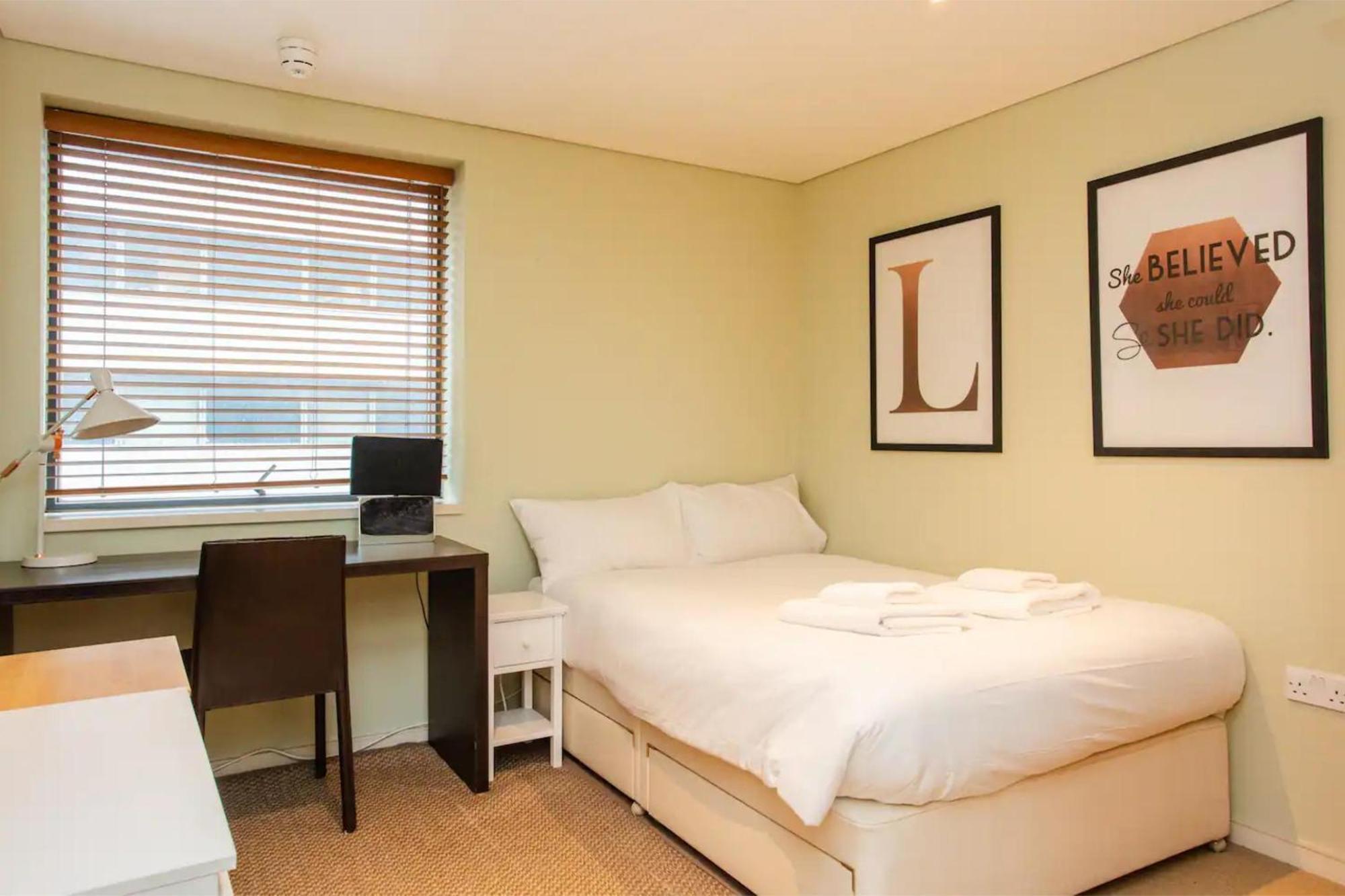 Modern 3 Bedroom Apartment In Paddington Лондон Экстерьер фото