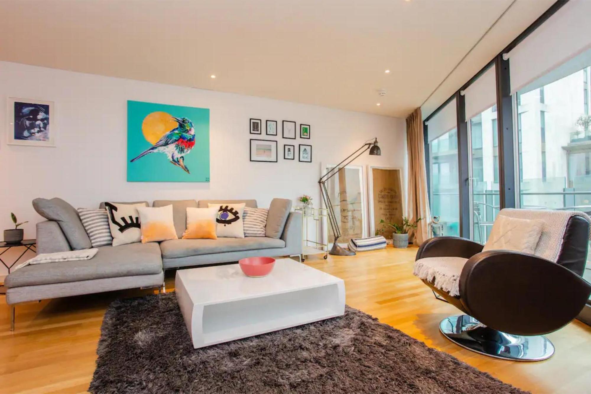 Modern 3 Bedroom Apartment In Paddington Лондон Экстерьер фото