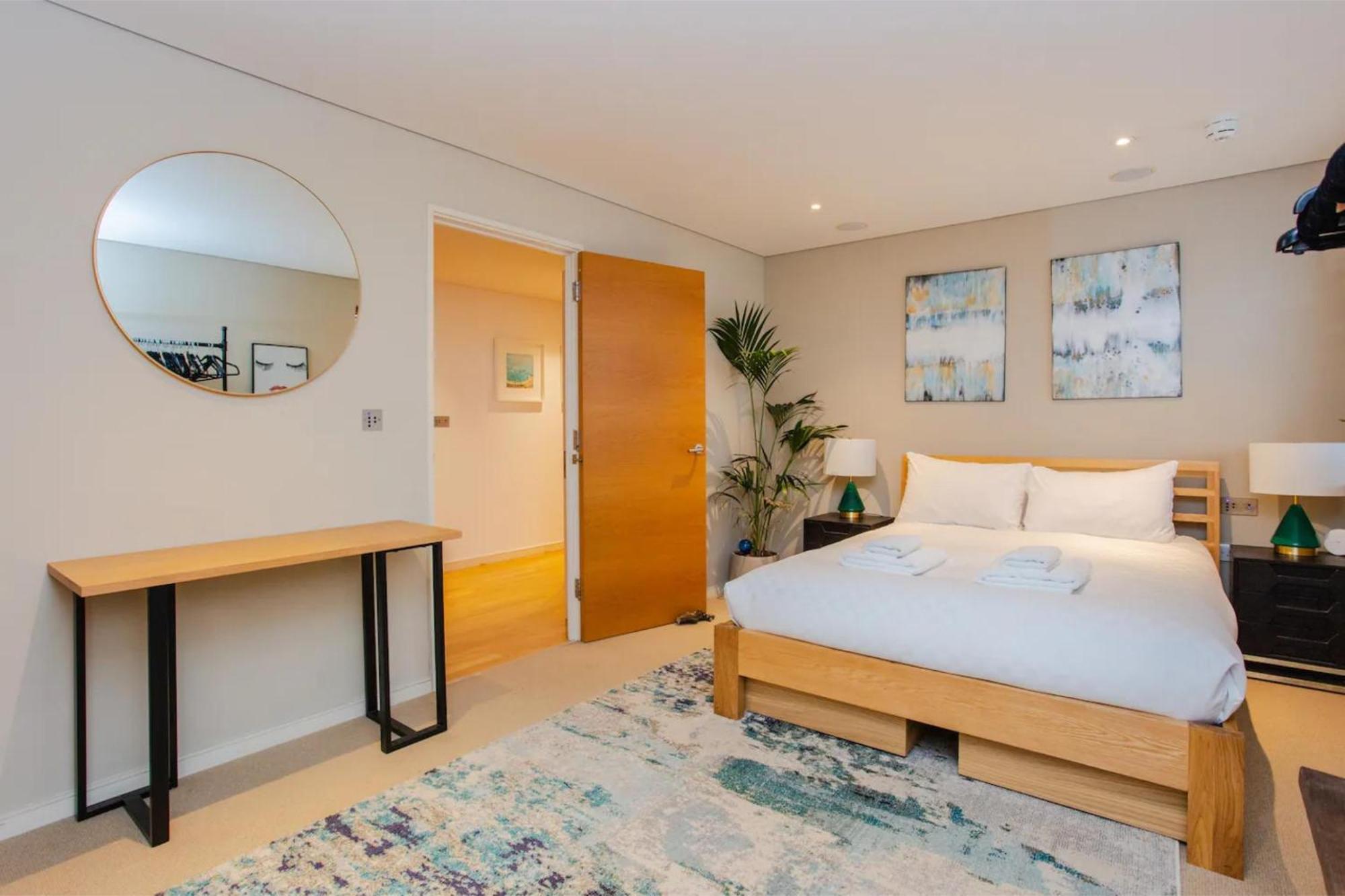 Modern 3 Bedroom Apartment In Paddington Лондон Экстерьер фото