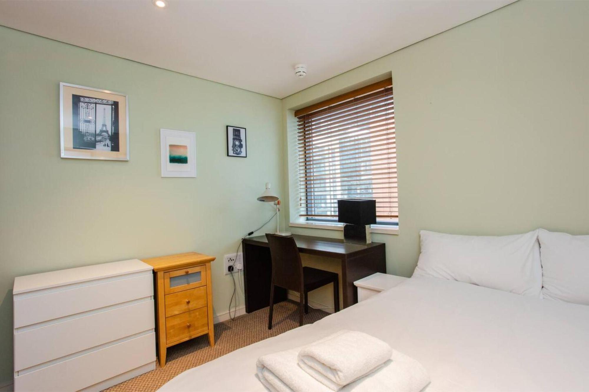 Modern 3 Bedroom Apartment In Paddington Лондон Экстерьер фото
